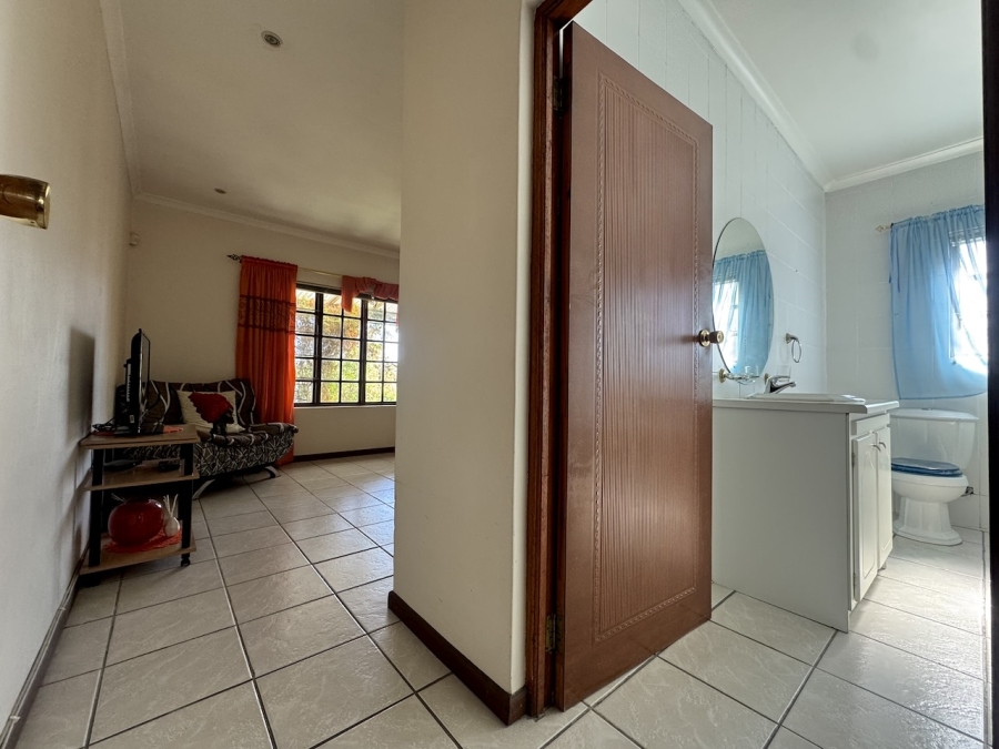 6 Bedroom Property for Sale in Haasendal Western Cape